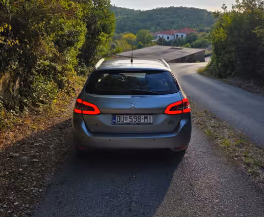 Peugeot 308 SW 1.5 BlueHDi 2018 – foto 2